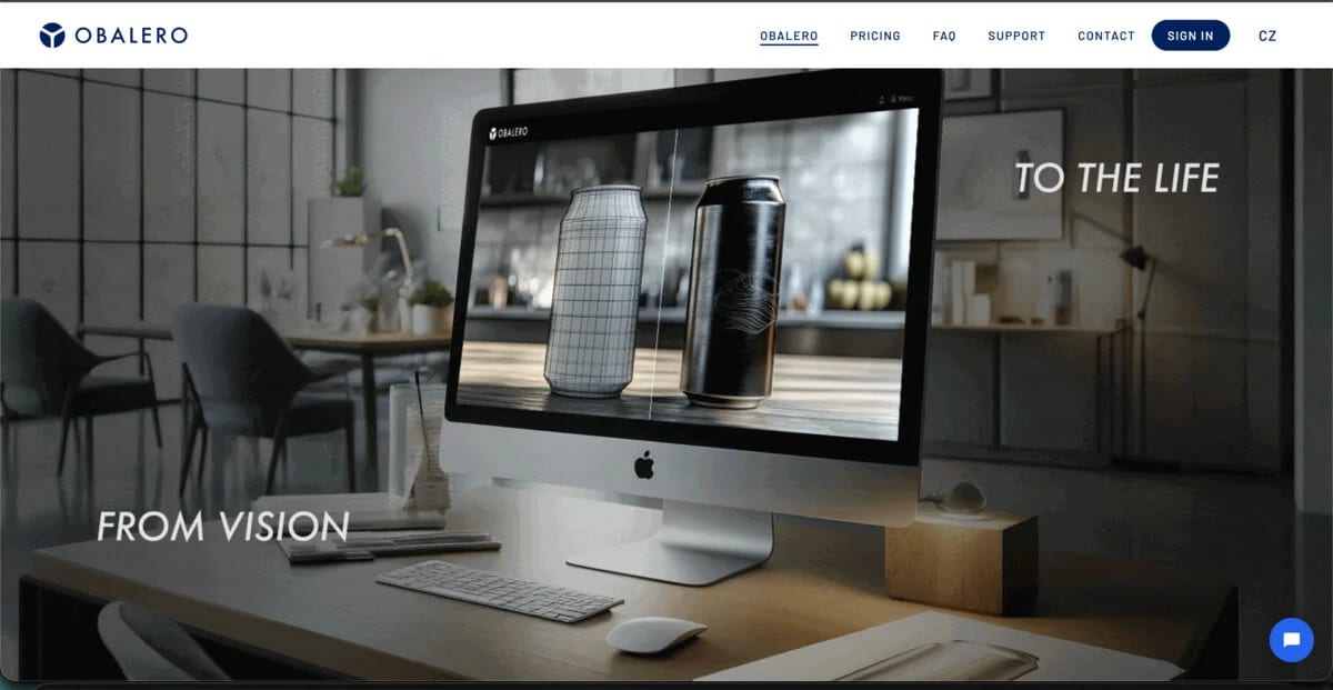 Landing page Obalera: iMac na stole ateliéru ukazuje jednu plechovku jako holý drátový model vedle téže plechovky plně vyrenderované — celý slib platformy v jednom snímku.